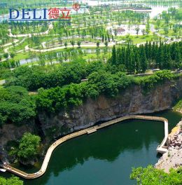 建水上浮橋多少錢？浮橋廠家哪家好？德立為您解答